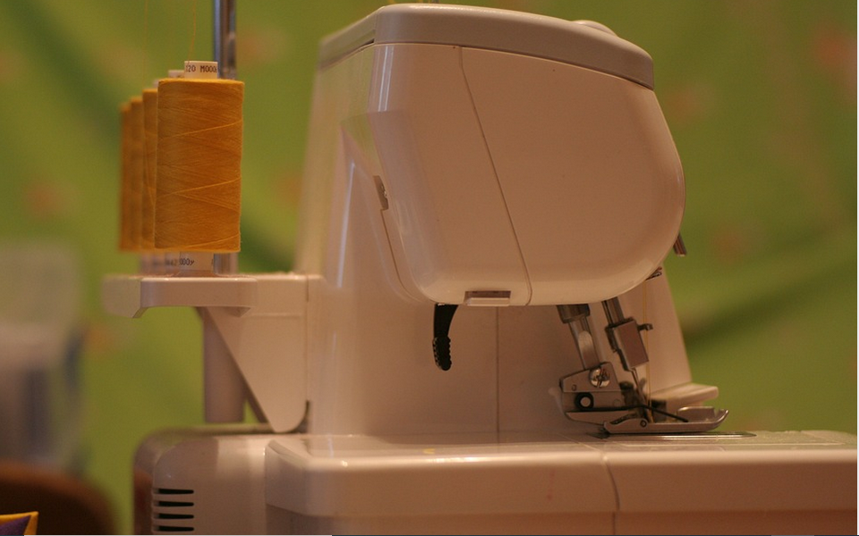 self-threading serger